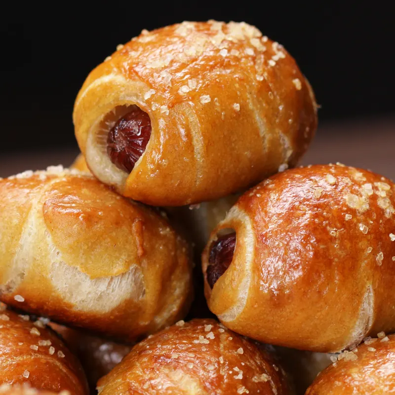 Vegetarian Gluten-Free Pigs In A Pretzel Blanket
