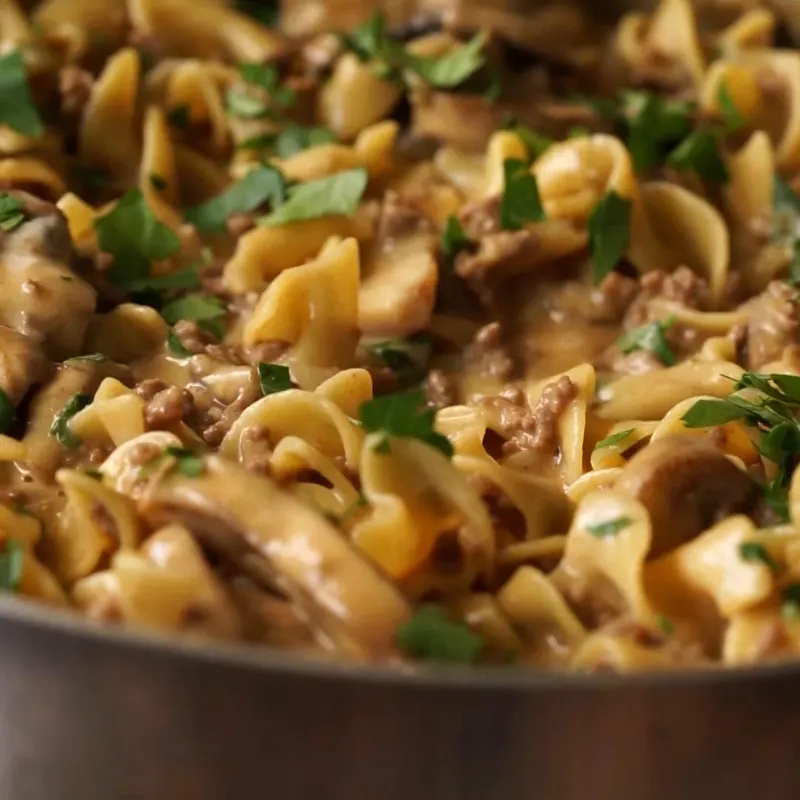 Nut-Free Shellfish-Free One-Skillet Ground Beef Stroganoff