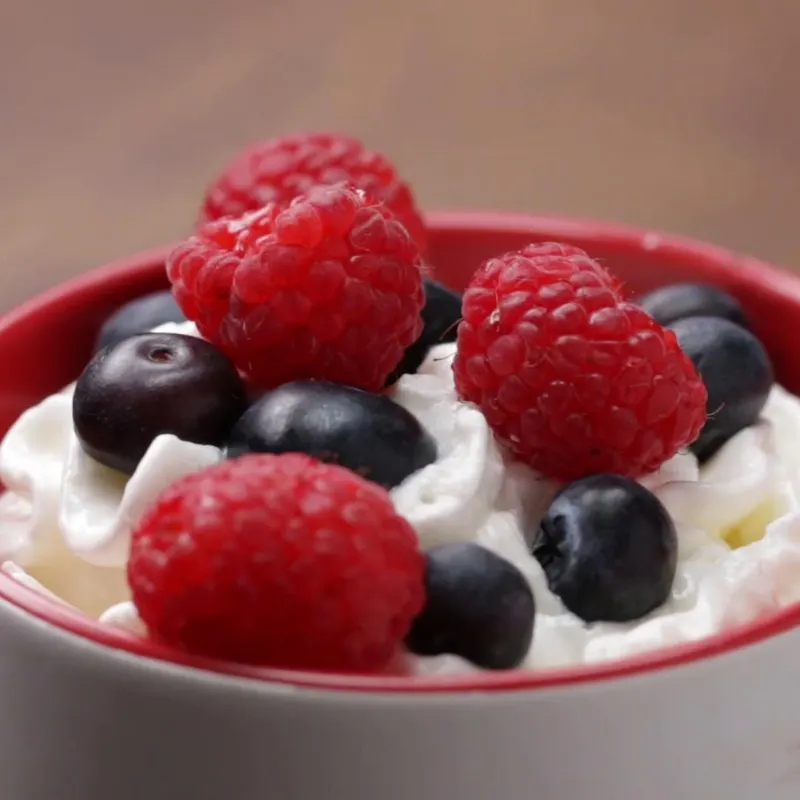 Vegetarian Nut-Free Berry Chocolate Mug Cake