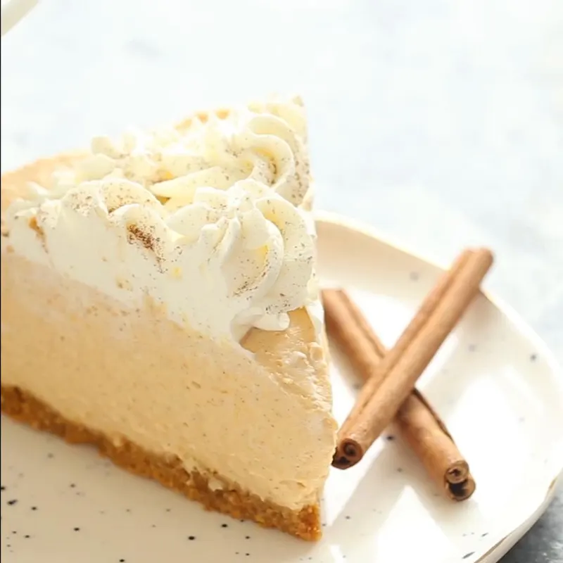 Vegetarian Nut-Free No Bake Pumpkin Cheesecake