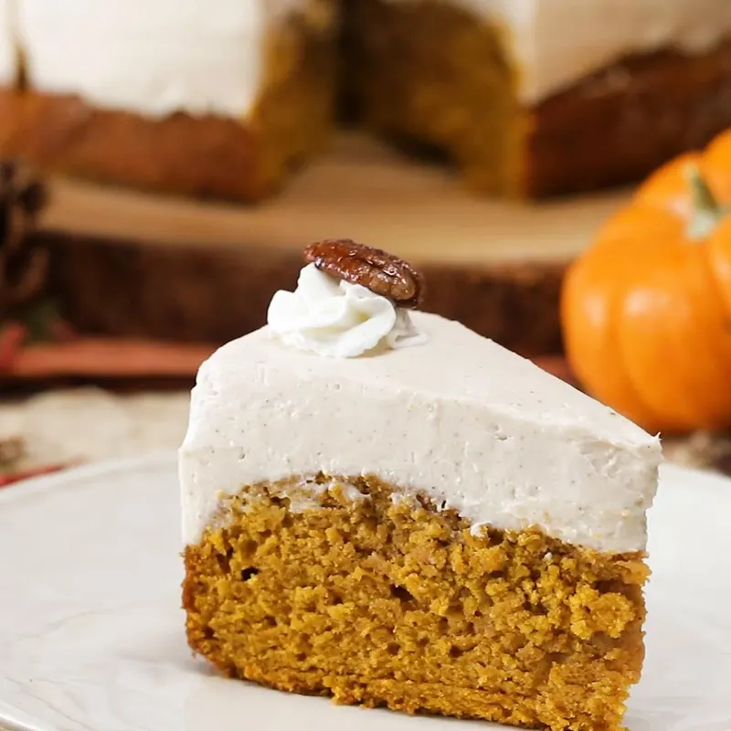 Vegetarian Nut-Free Pumpkin Bread-Bottom Cheesecake