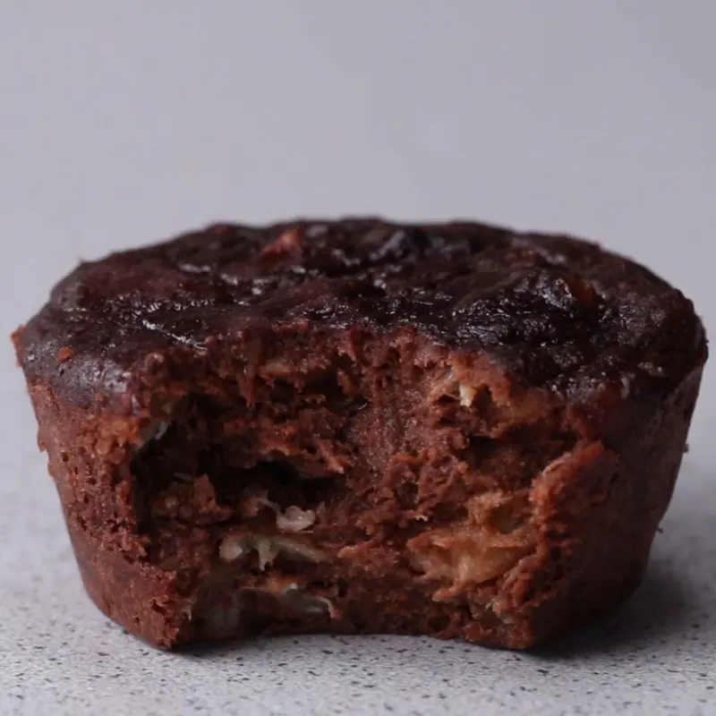 Vegan Vegetarian 3-Ingredient Flourless Chocolate & Blueberry Banana Muffins