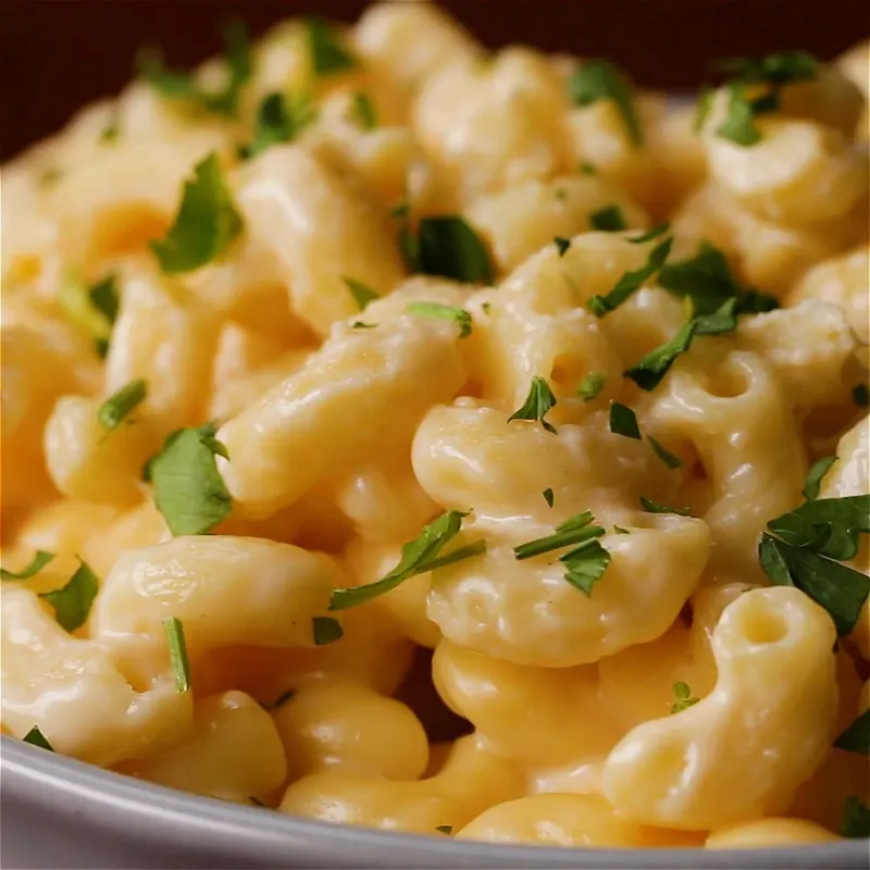Vegetarian Nut-Free Easy One-Pot Mac ‘n’ Cheese