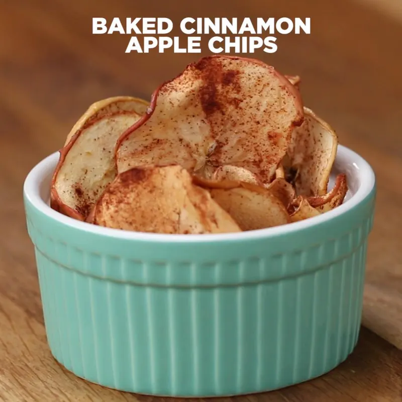 Vegan Vegetarian Baked Cinnamon Apple Chips