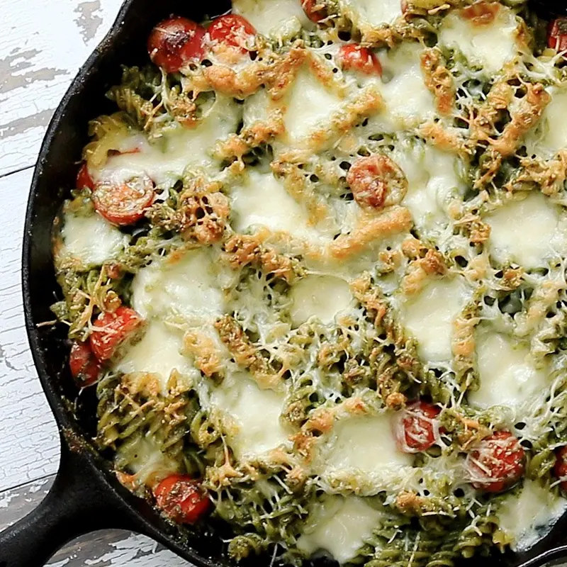 Vegetarian Shellfish-Free Creamy Pesto Pasta Bake