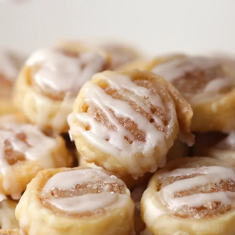 Vegetarian Gluten-Free Mini Cinnamon Roll Cookies