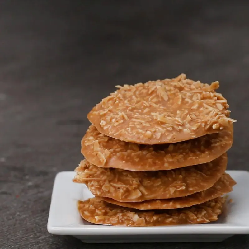 Vegan Vegetarian No-Bake Peanut Butter Coconut Cookies