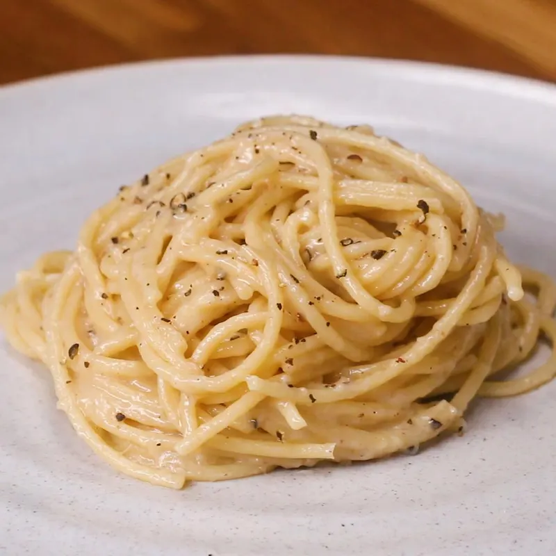 Vegetarian Nut-Free Cacio e Pepe (Spaghetti with Cheese and Pepper)