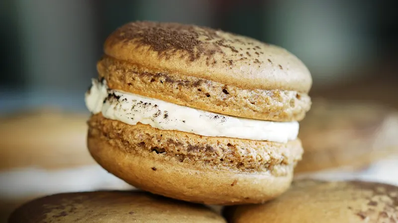 Vegetarian Shellfish-Free Macchiato Macarons