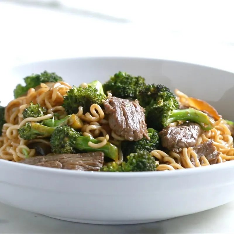 Vegan Vegetarian 20-Minute Beef And Broccoli Noodle Stir-Fry