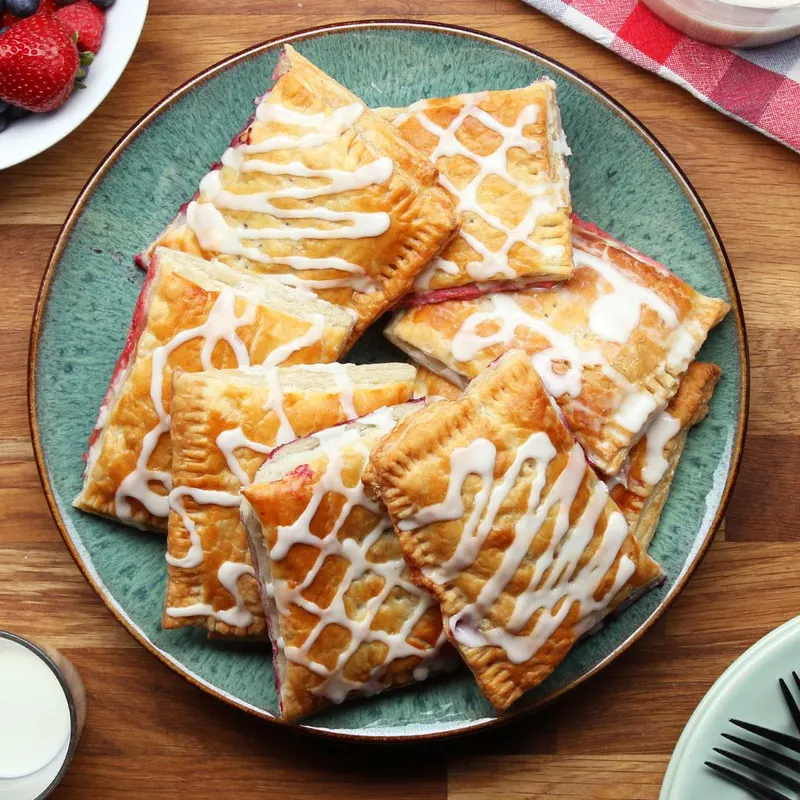 Vegetarian Shellfish-Free Sheet Pan Stuffed Pastry Pockets