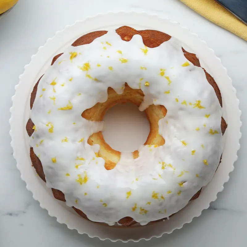 Vegetarian Nut-Free Lemon Bundt Cake