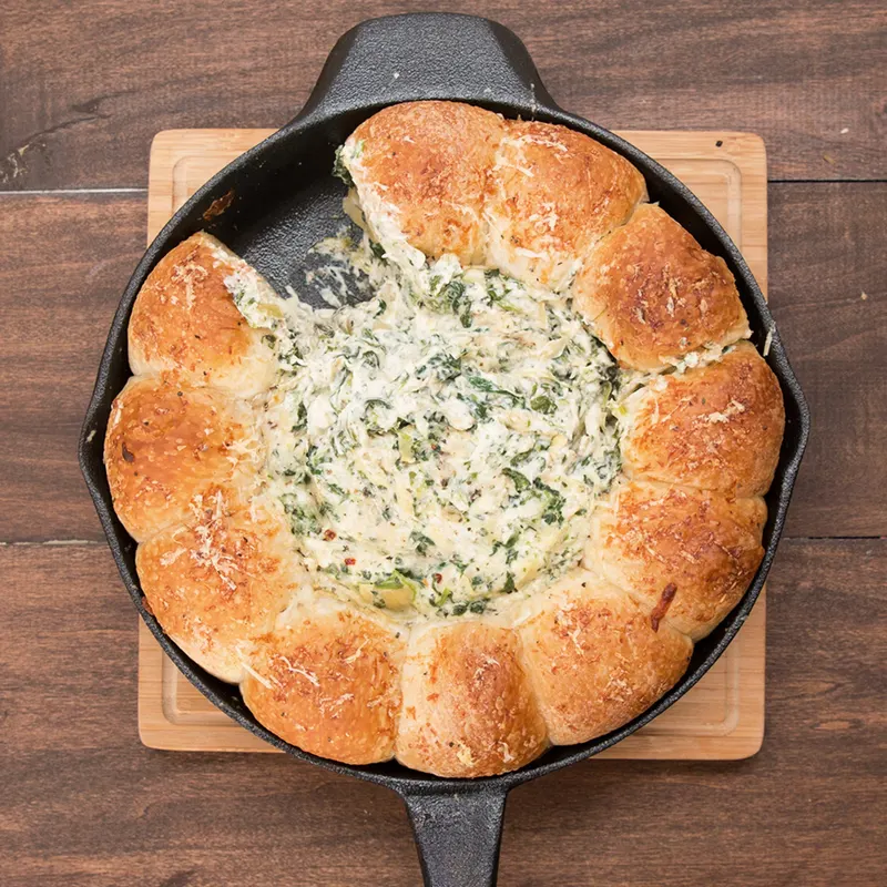 Vegetarian Gluten-Free Cheesy Spinach And Artichoke Bread Ring Dip