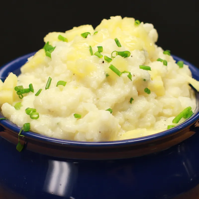 Vegetarian Gluten-Free Cheesy Mashed Cauliflower