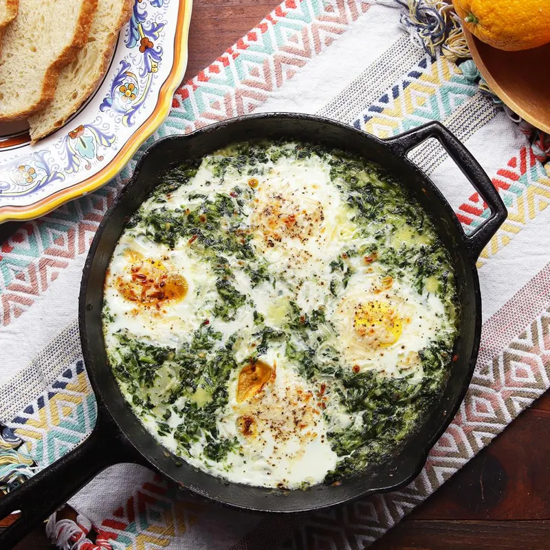 Vegetarian Nut-Free Creamy One-Pot Spinach And Egg Breakfast