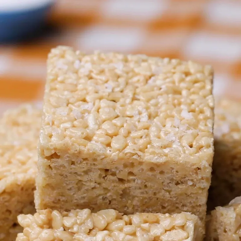 Vegetarian Gluten-Free Salty Caramel Rice Crispy Treats