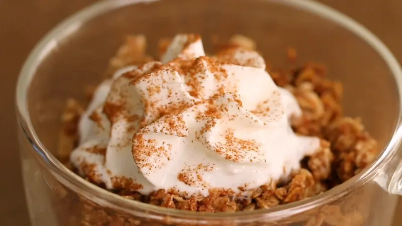 Vegetarian Nut-Free 6-Minute Apple Crisp