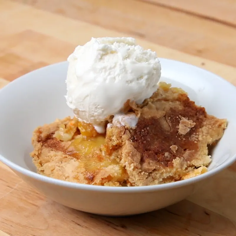 Vegetarian Gluten-Free Easy Peach 'Box' Cobbler