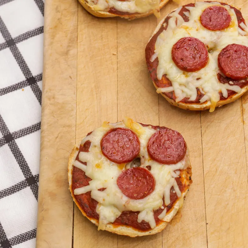 Vegetarian Gluten-Free Pizza Bagels