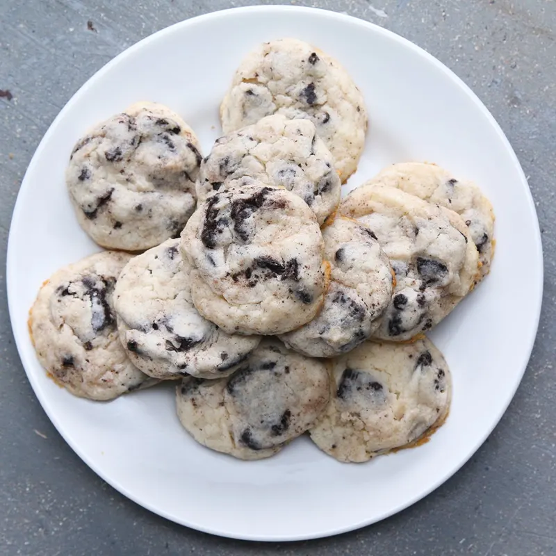 Vegetarian Nut-Free Cookies and Cream Cheesecake Cookies