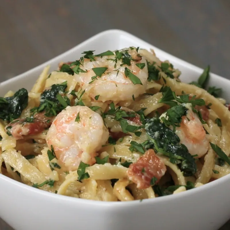 Nut-Free Egg-Free One-Pot Shrimp And Spinach Fettuccine Alfredo Pasta