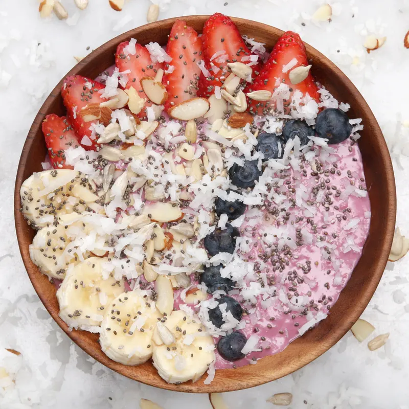Vegetarian Gluten-Free Berry Smoothie Bowl