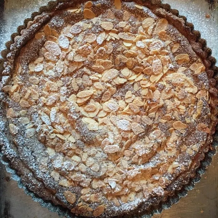 Vegetarian Bakewell tart — British recipe