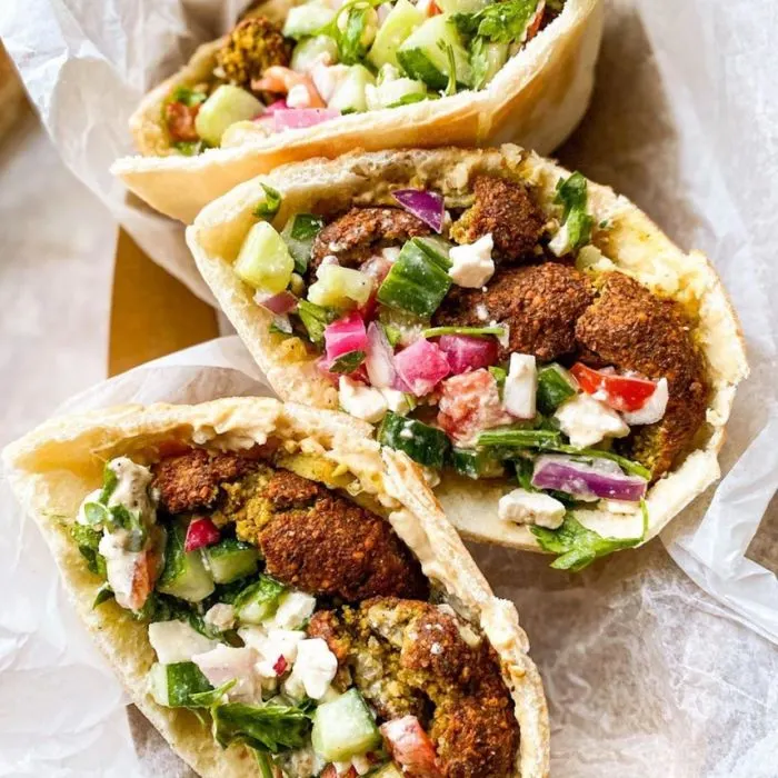 Vegan Vegetarian Falafel Pita Sandwich with Tahini Sauce — Syrian recipe