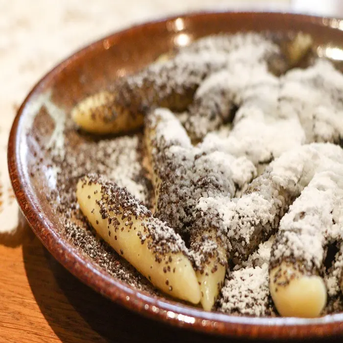 Vegetarian Nut-Free Šúĺlance s Makom — Slovakia recipe