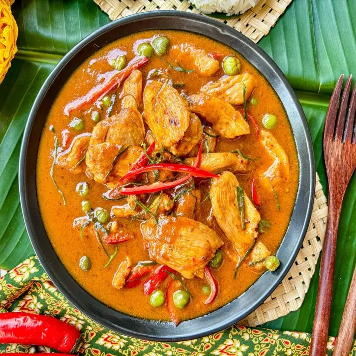 Gluten-Free Egg-Free Panang chicken curry (kaeng panang gai) — Thai recipe
