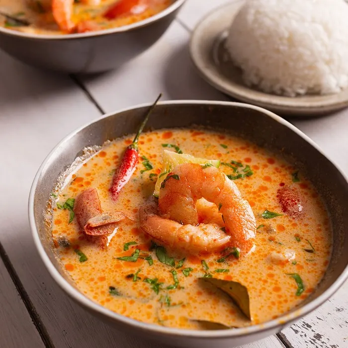 Gluten-Free Keto Tom yum soup with prawns — Thai recipe