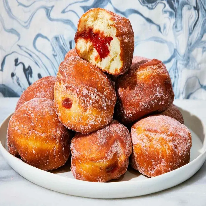 Vegetarian Polish doughnuts (Pączki) — Polish recipe