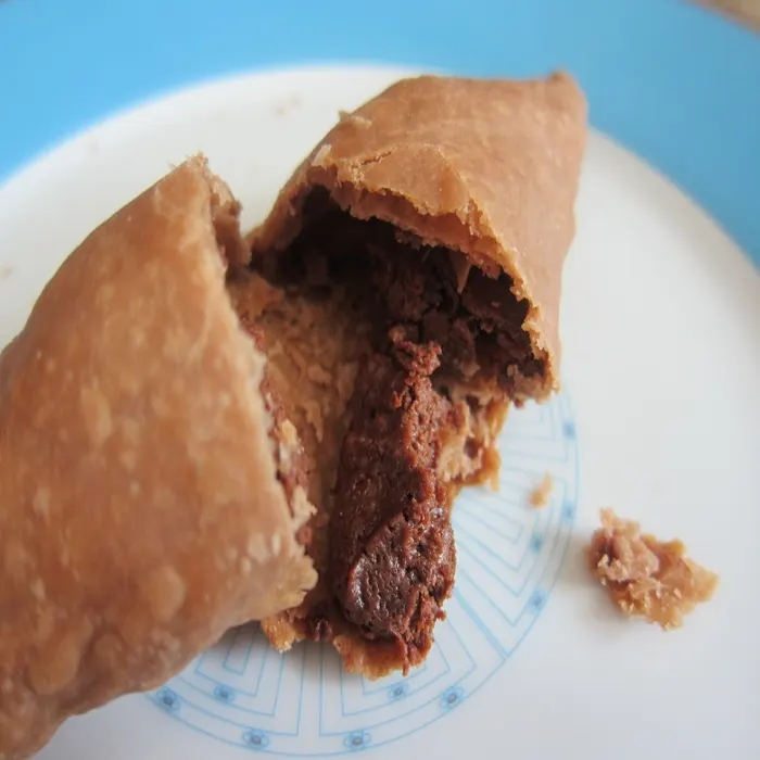 Vegetarian Nut-Free Chocolate empanadas — Uruguayan recipe