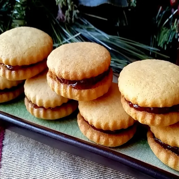 Vegetarian Nut-Free Jam jam cookies — Canadian recipe