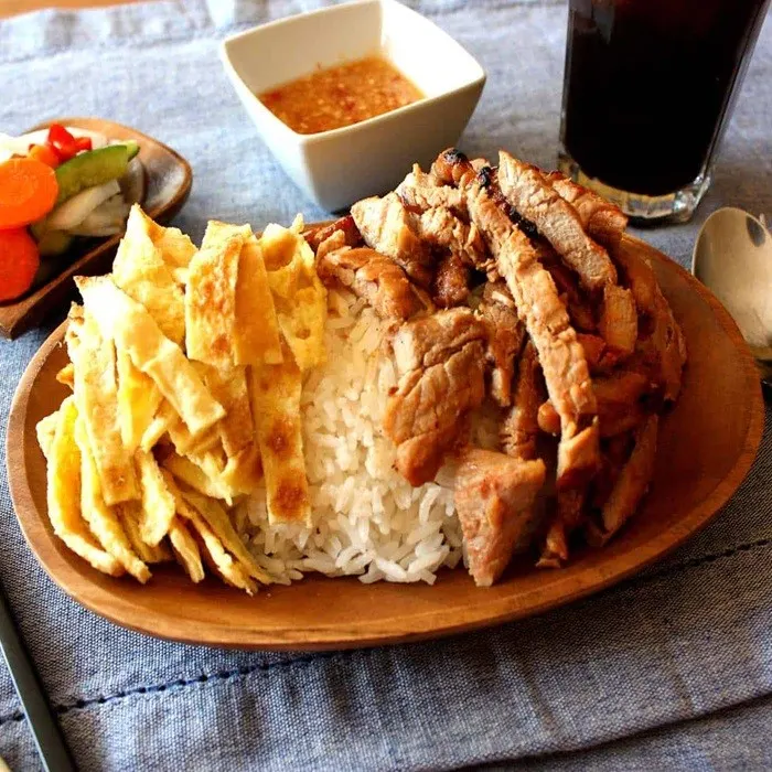 Nut-Free Egg-Free Bai Sach Chrouk – Grilled Pork with Rice